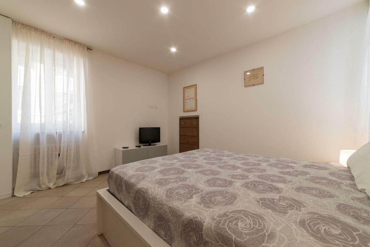 Montecitorio Lovely Apartment Рим Екстер'єр фото