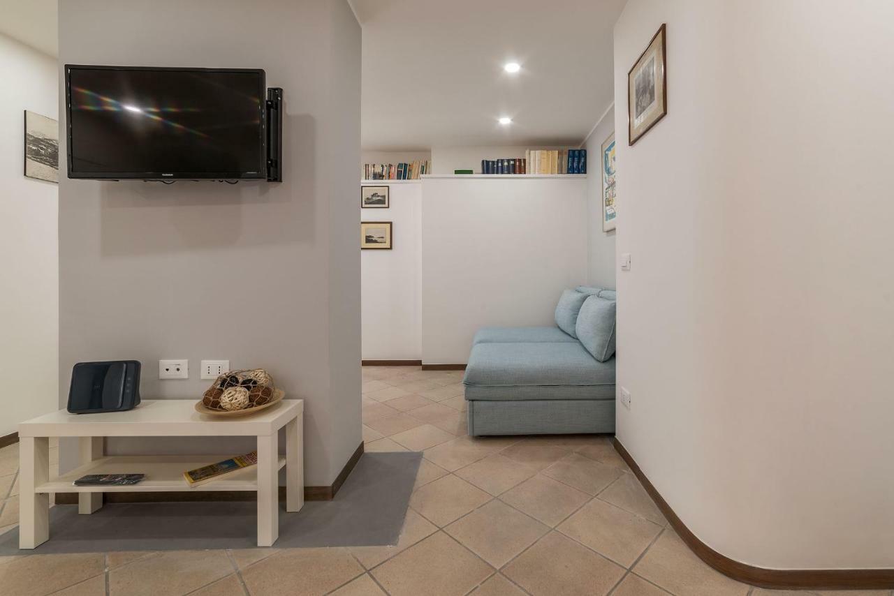 Montecitorio Lovely Apartment Рим Екстер'єр фото